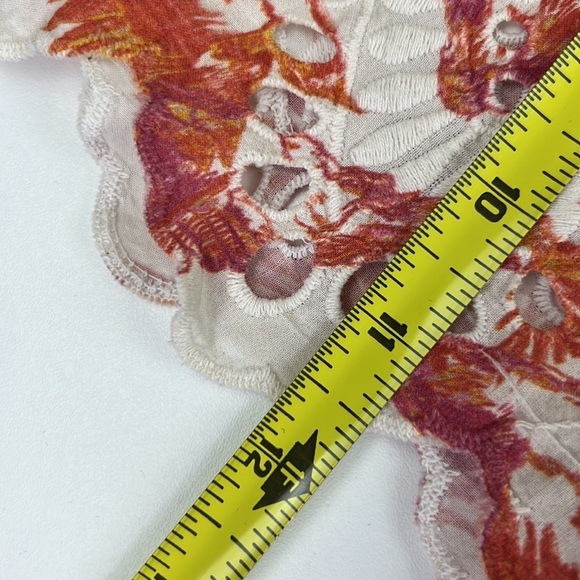 Anthropologie Porridge Short Sleeve Eyelet Slip On Top - Picture 8 of 9